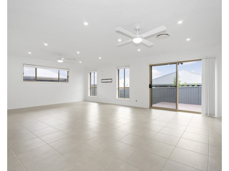 14 Austen Boulevard, Spring Farm NSW 2570