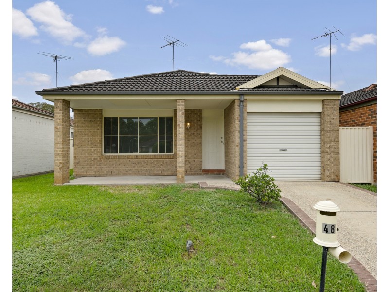 48 Manorhouse Boulevard, Quakers Hill NSW 2763