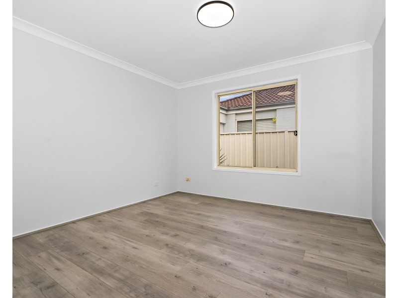 48 Manorhouse Boulevard, Quakers Hill NSW 2763