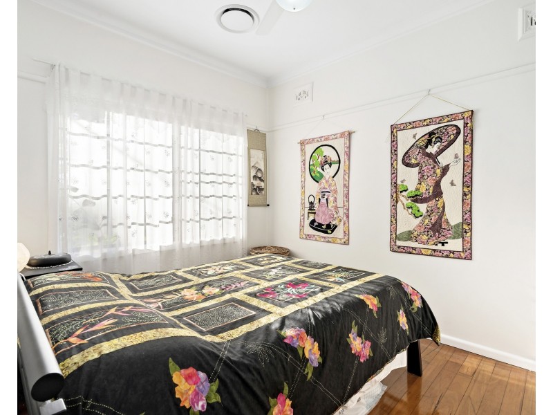 12 Dinabeth Avenue, Blacktown NSW 2148