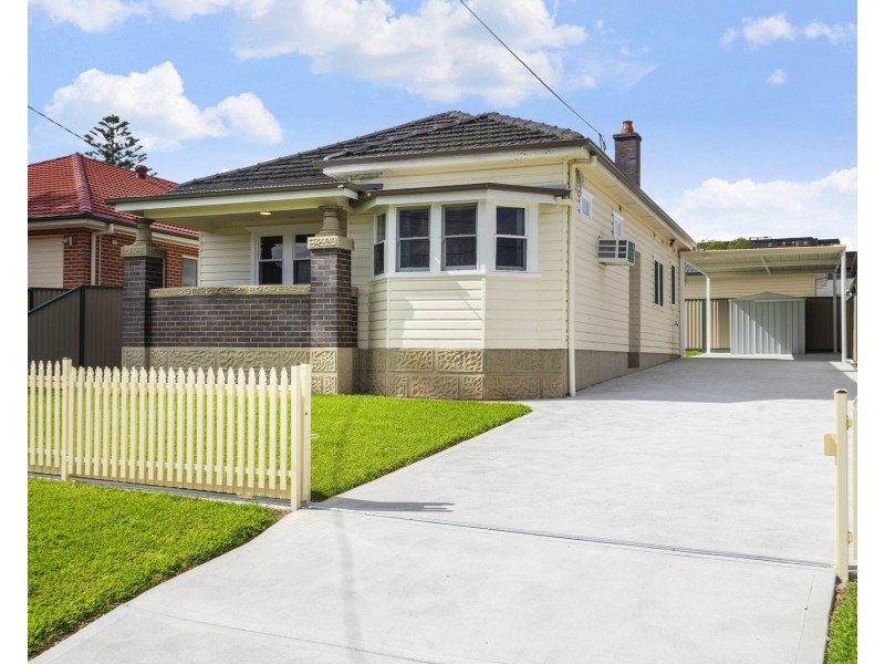 42 Amos Street, Westmead NSW 2145