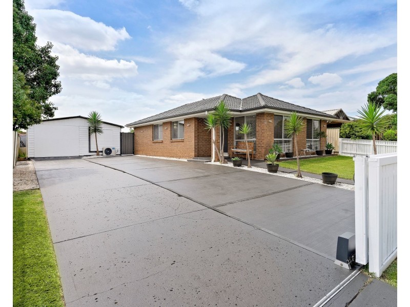69 Solander Drive, St Clair NSW 2759
