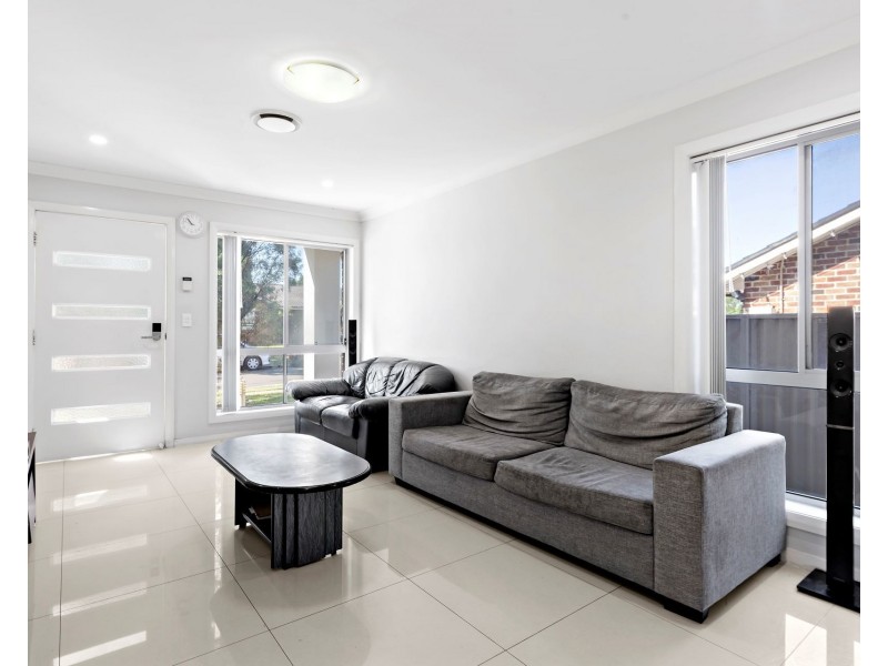 25 Waring Crescent, Plumpton NSW 2761