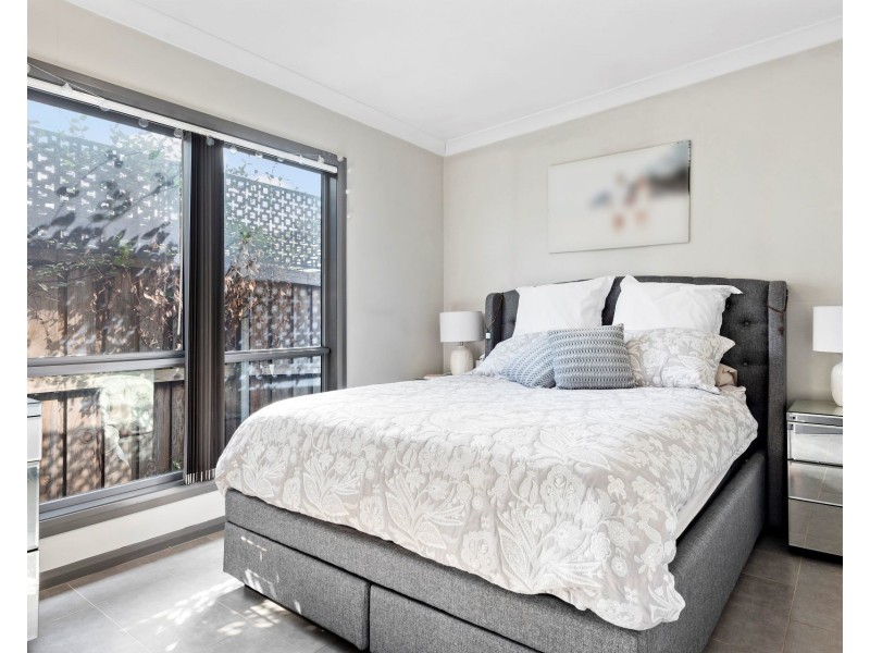 40 & 40a Hampton Crescent, Prospect NSW 2148