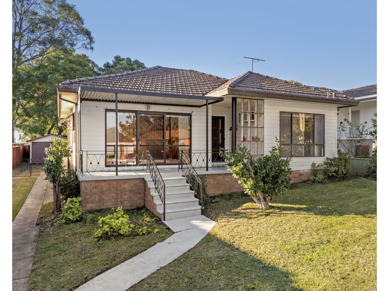 17 Cornock Avenue, Toongabbie NSW 2146