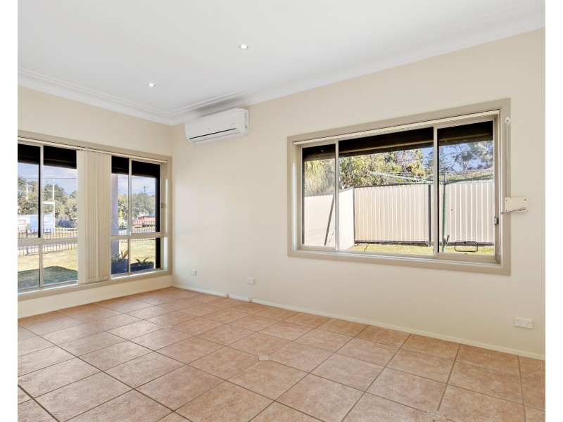 1 Moomin Street, Lalor Park NSW 2147