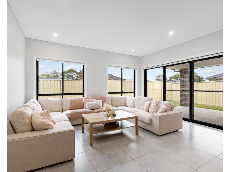 18 & 18a Lyte Place, Prospect NSW 2148