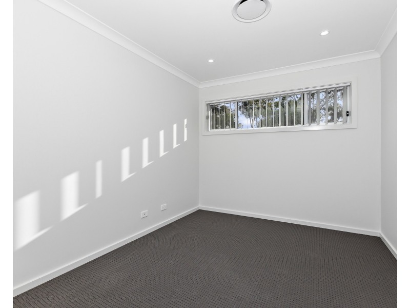 4 Tulip Place, Quakers Hill NSW 2763