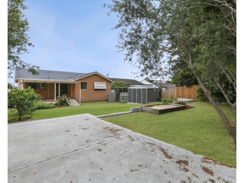 22 Ruby Street, Gorokan NSW 2263