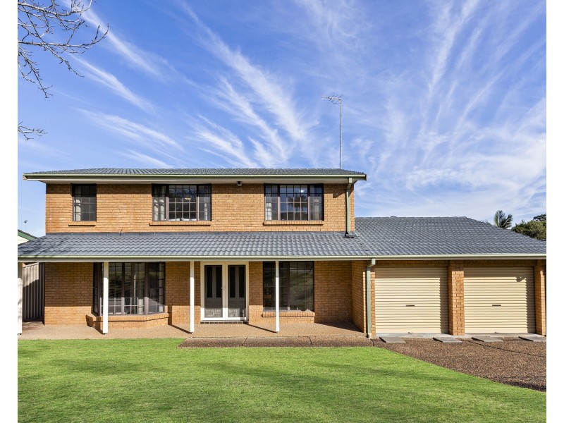 81 Crestwood Drive, Baulkham Hills NSW 2153