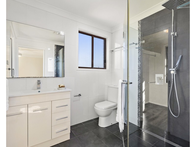 81 Crestwood Drive, Baulkham Hills NSW 2153