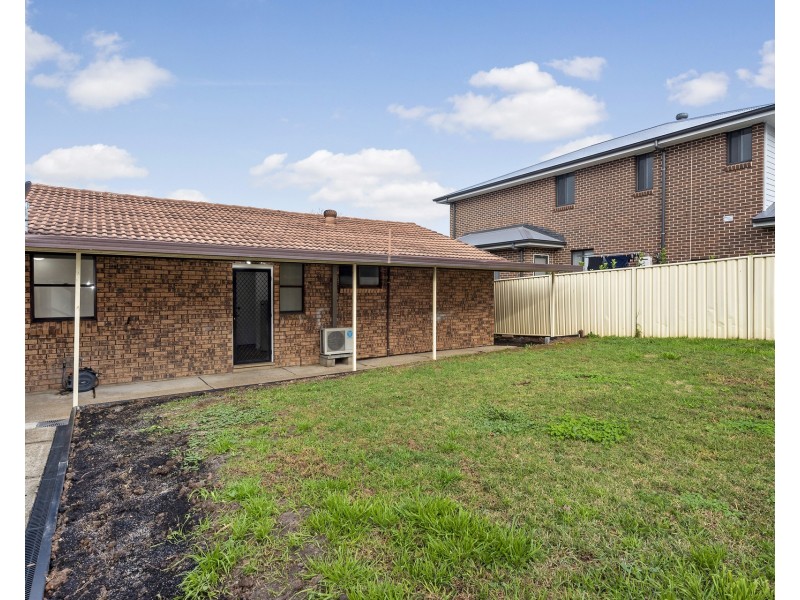33 McCartney Crescent, St Clair NSW 2759