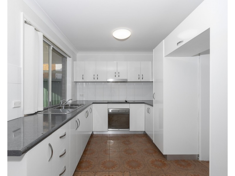 92 Columbia Road, Seven Hills NSW 2147