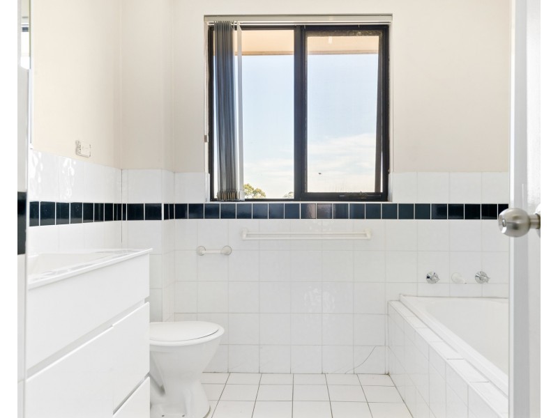 10/32 Fourth Avenue, Blacktown NSW 2148