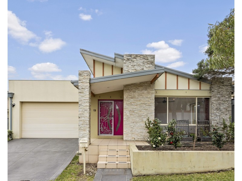 13 Drummond Avenue, Ropes Crossing NSW 2760