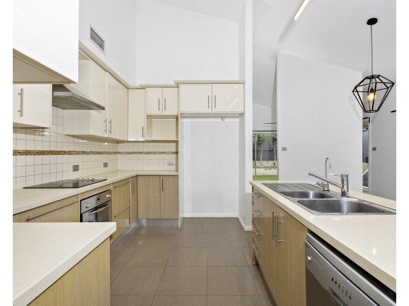 13 Drummond Avenue, Ropes Crossing NSW 2760