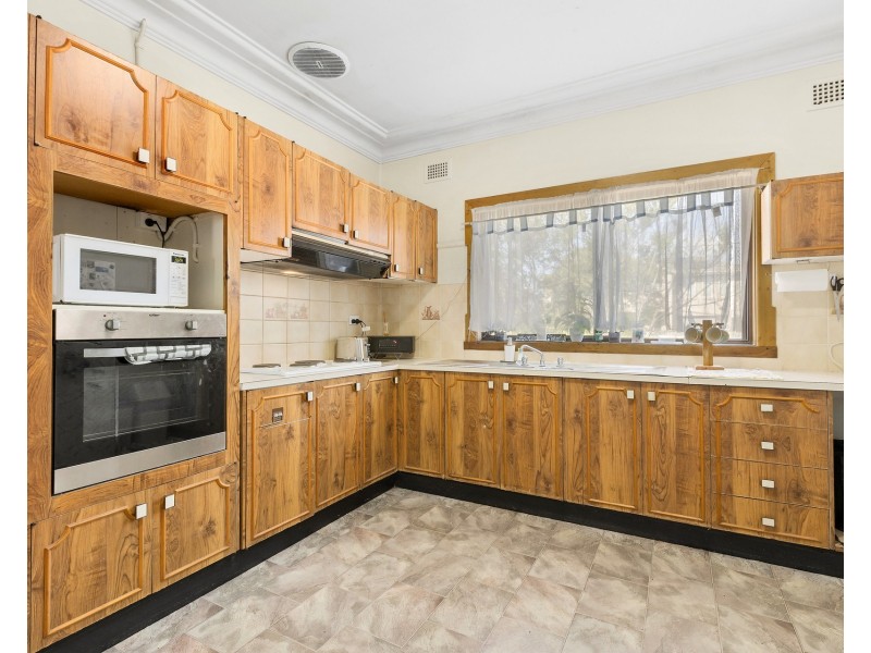 28 Walters Road, Blacktown NSW 2148