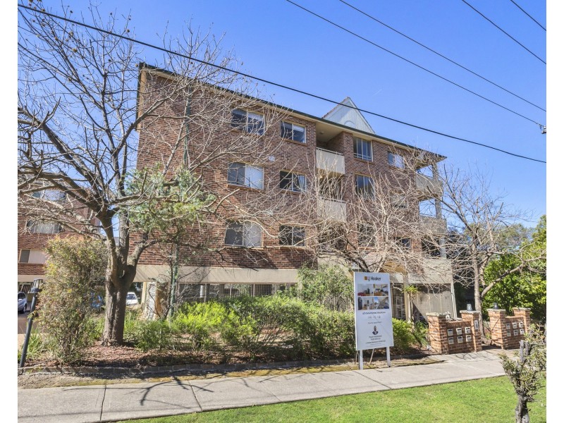 13/11 Oxford Street, Blacktown NSW 2148