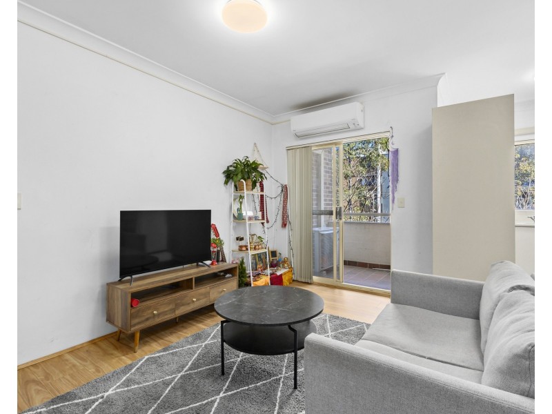 13/11 Oxford Street, Blacktown NSW 2148