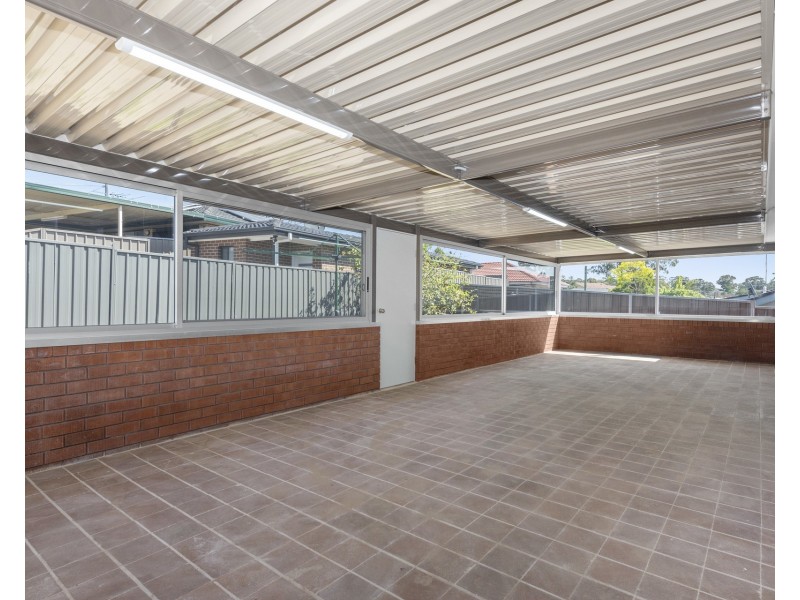 37 Ollier Crescent, Prospect NSW 2148