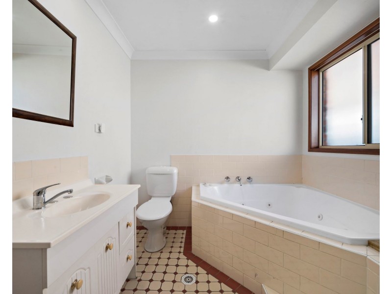 73 & 73a Vella Crescent, Blacktown NSW 2148