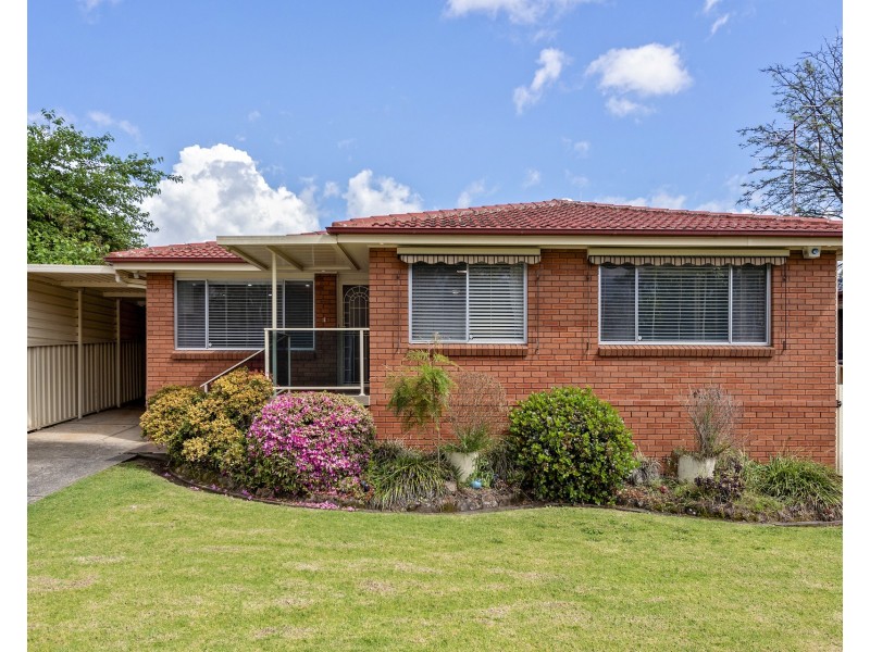 12 Desley Crescent, Prospect NSW 2148