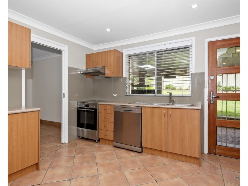 12 Desley Crescent, Prospect NSW 2148