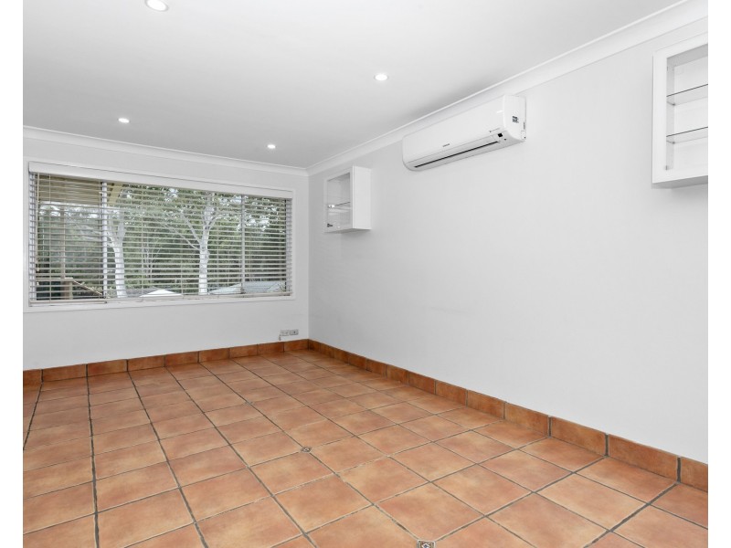 12 Desley Crescent, Prospect NSW 2148