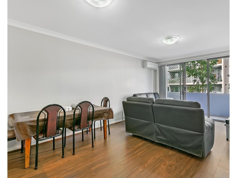 102/8B Myrtle Street, Prospect NSW 2148