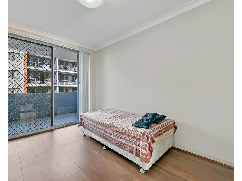 102/8B Myrtle Street, Prospect NSW 2148
