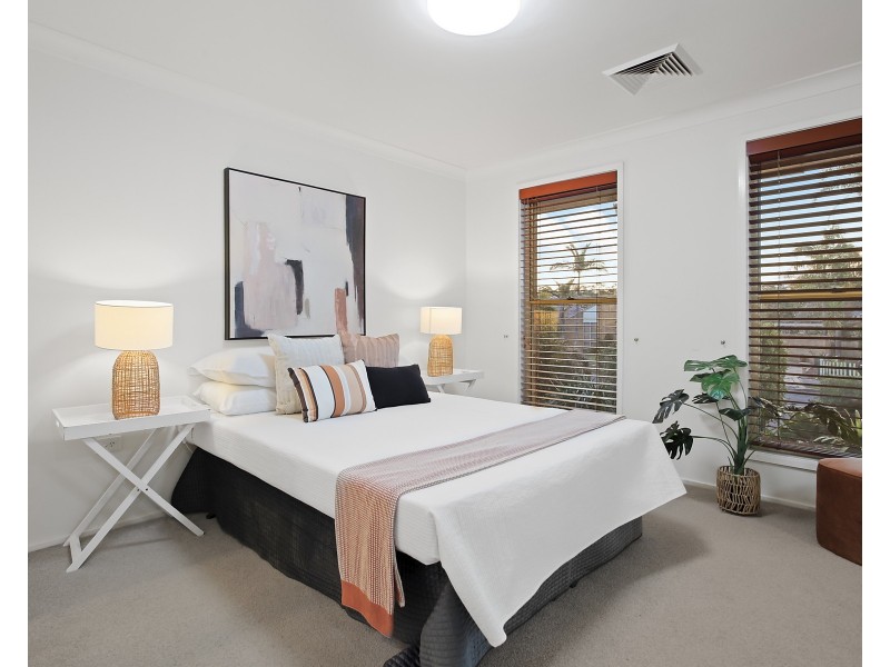 25 Hampton Crescent, Prospect NSW 2148