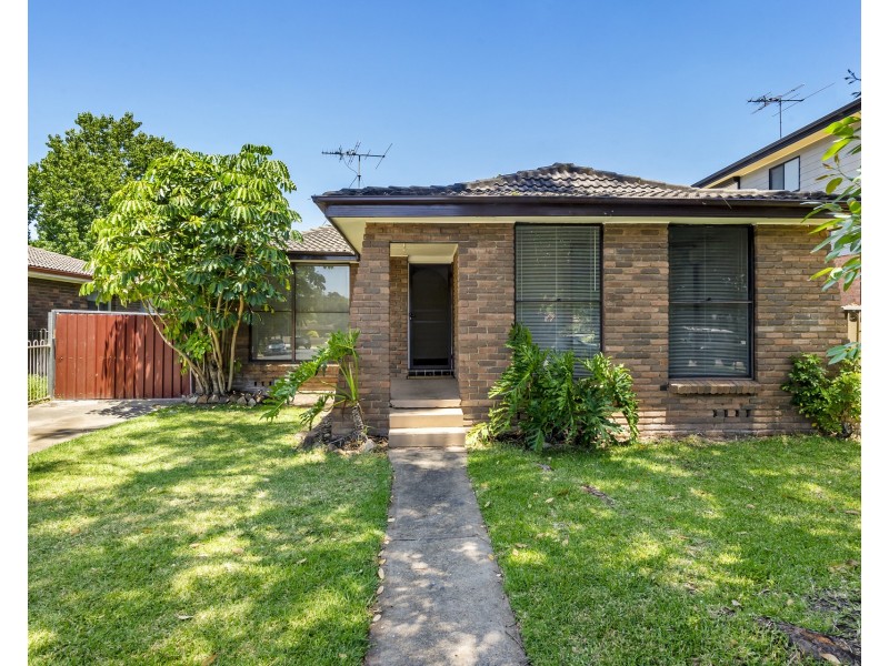 87 Tallagandra Drive, Quakers Hill NSW 2763
