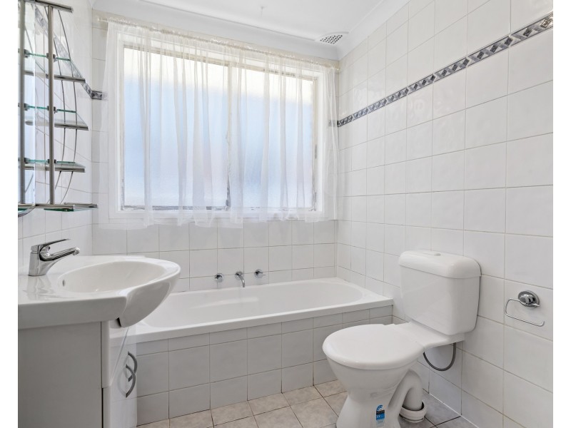 87 Tallagandra Drive, Quakers Hill NSW 2763