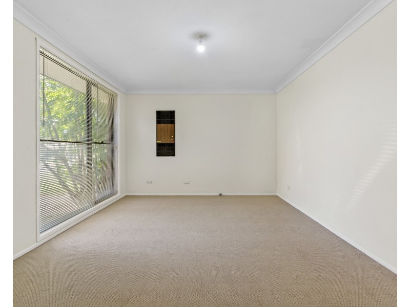 87 Tallagandra Drive, Quakers Hill NSW 2763