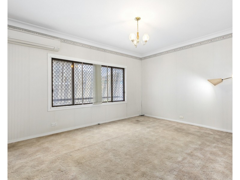 15 Pioneer Street, Seven Hills NSW 2147