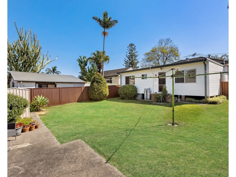 28 Charlton Road, Lalor Park NSW 2147