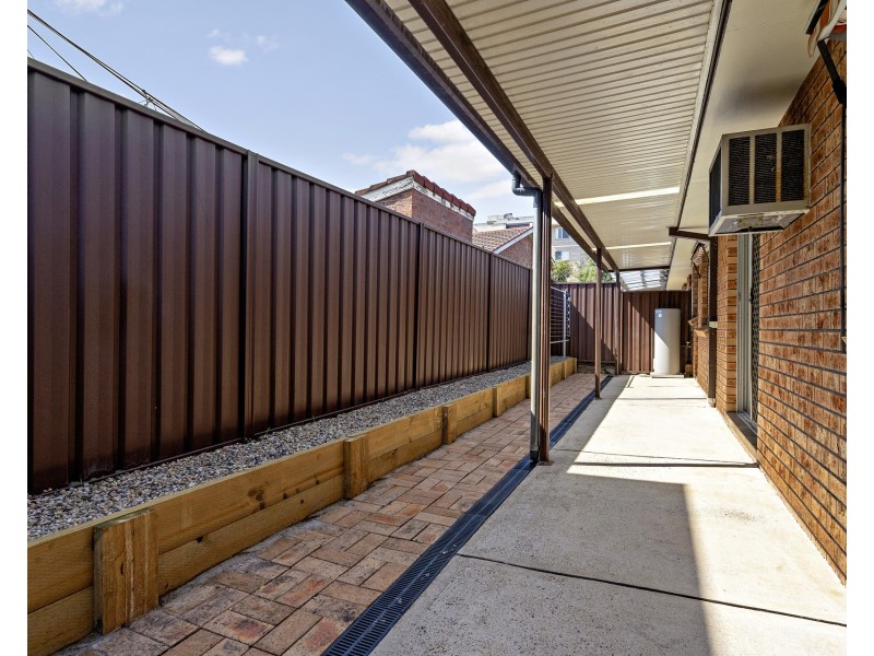 2/9 Fifth Avenue, Blacktown NSW 2148