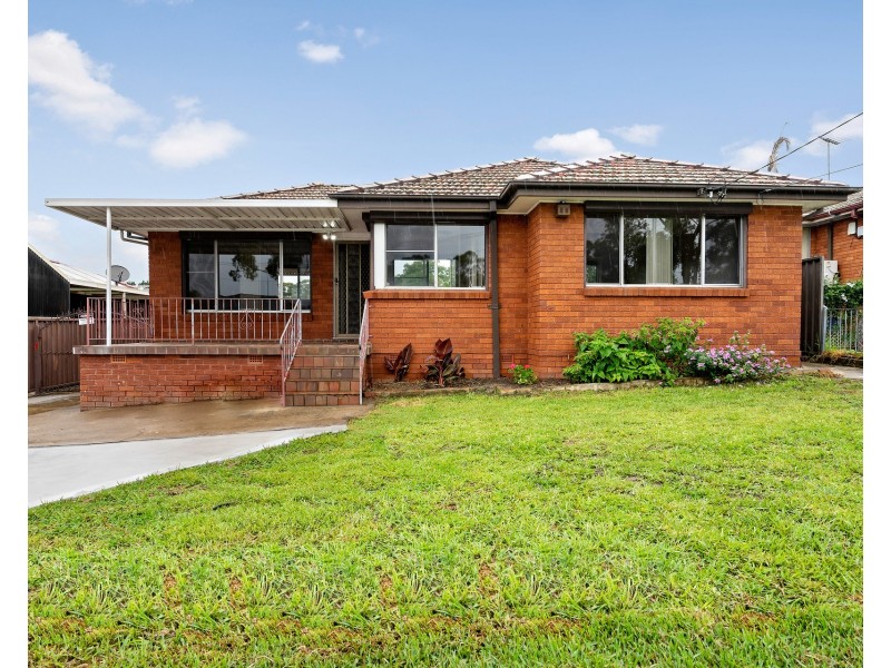 153 Lucretia Road, Seven Hills NSW 2147