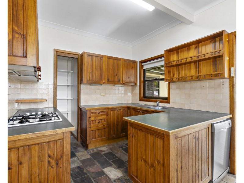 6 Sewell Avenue, Seven Hills NSW 2147