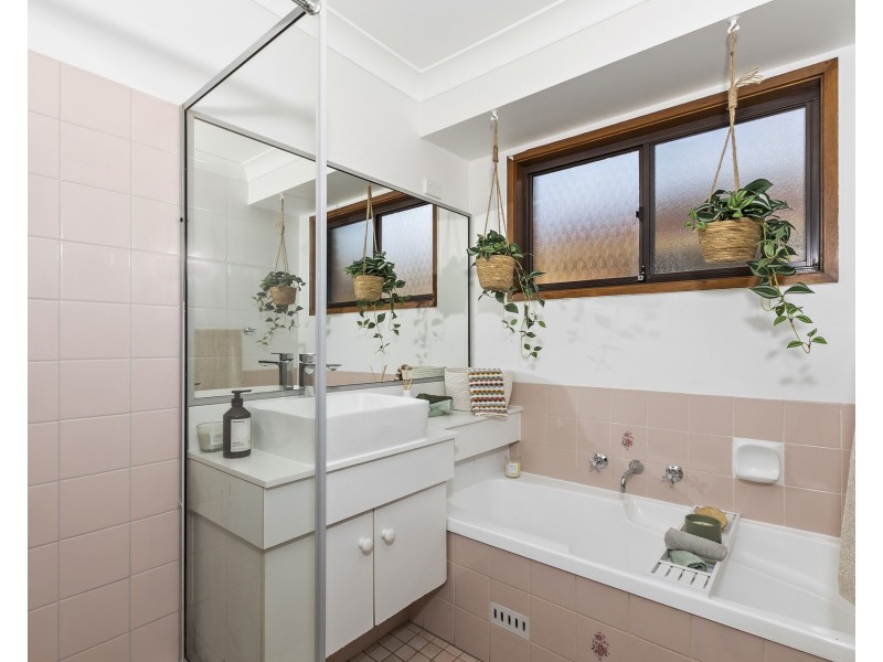 16 Honeyeater Place, Erskine Park NSW 2759