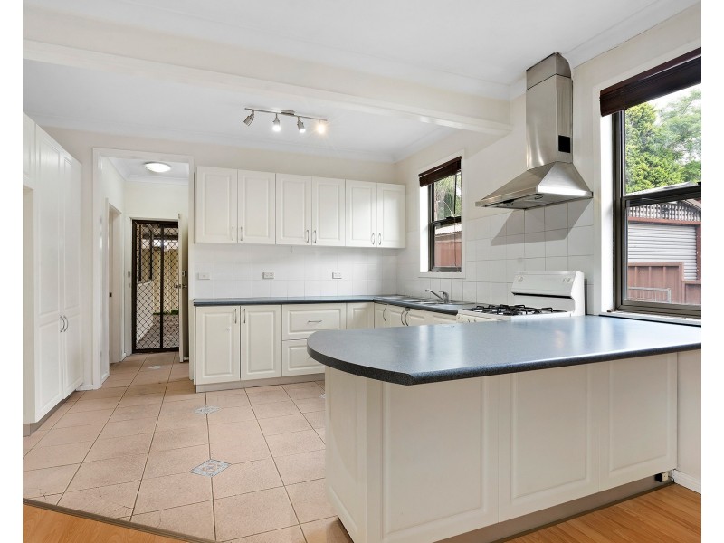 10 Dawn Drive, Seven Hills NSW 2147