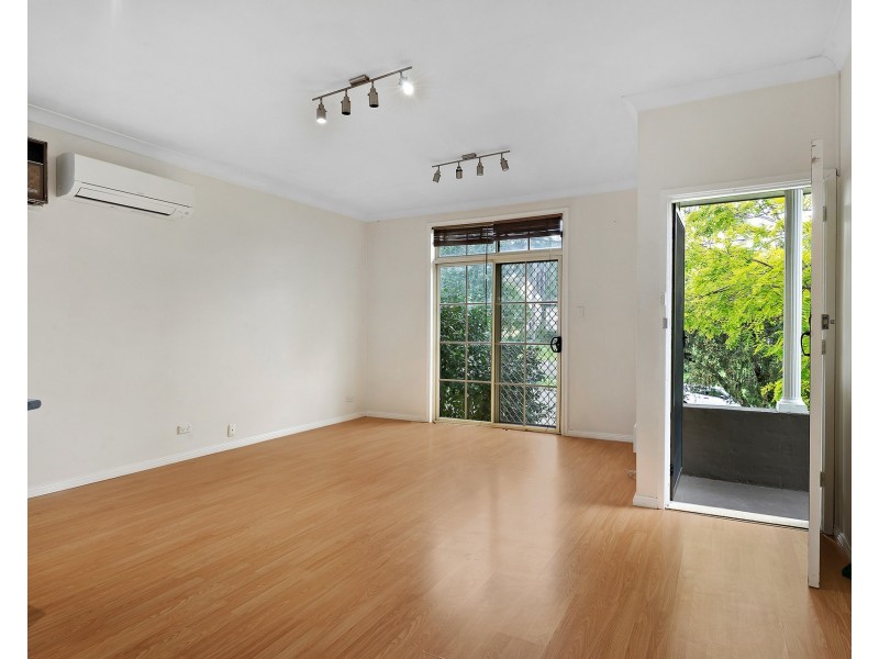 10 Dawn Drive, Seven Hills NSW 2147