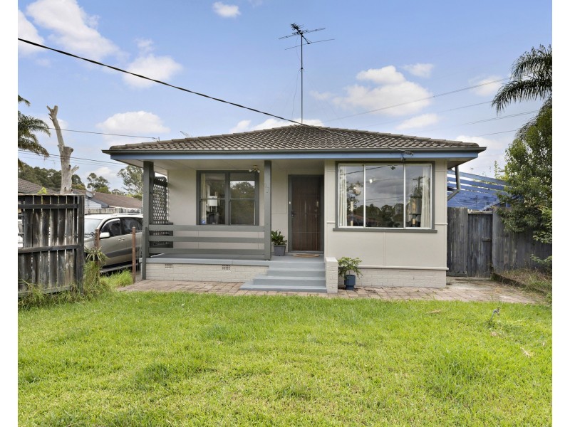 37 & 37a Palau Crescent, Lethbridge Park NSW 2770
