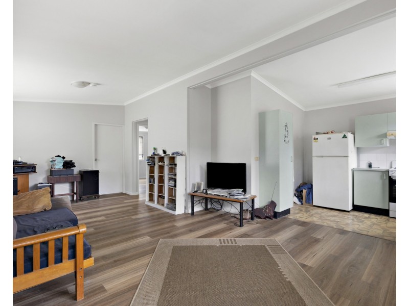 37 & 37a Palau Crescent, Lethbridge Park NSW 2770