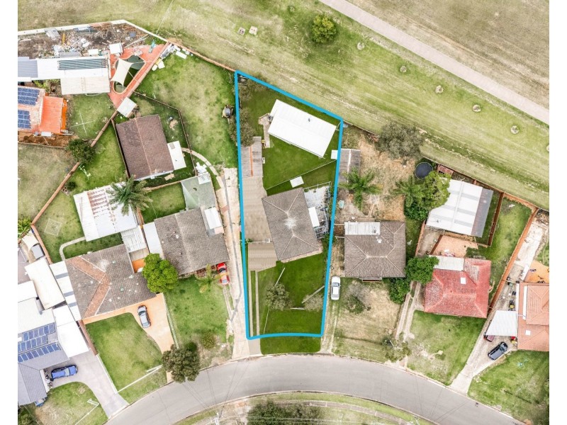 37 & 37a Palau Crescent, Lethbridge Park NSW 2770
