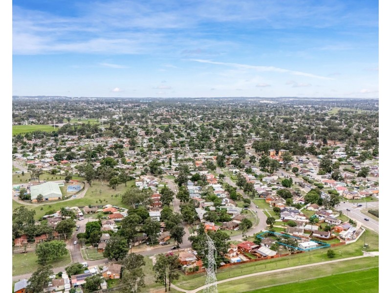 37 & 37a Palau Crescent, Lethbridge Park NSW 2770