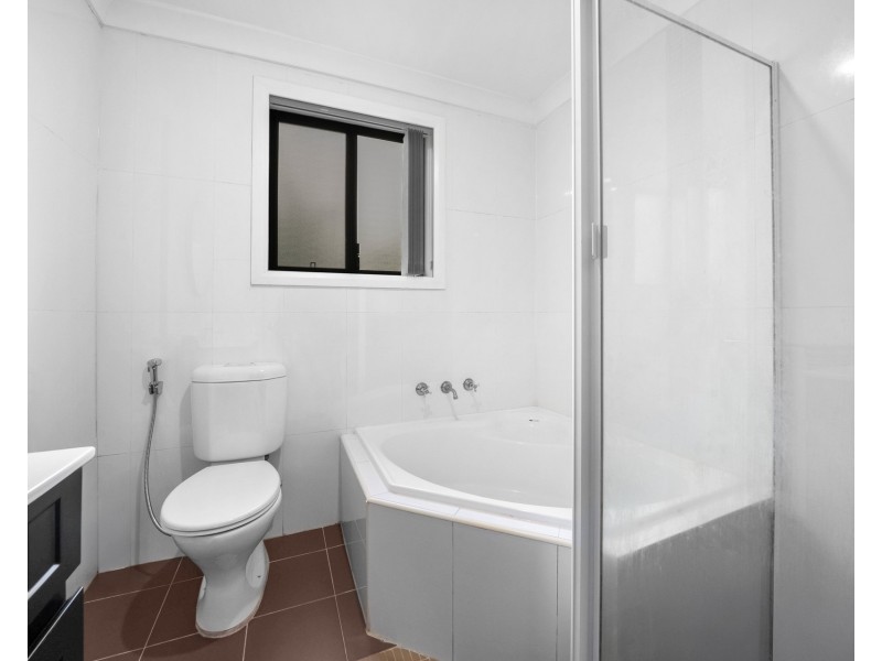 2/121-123 Stephen Street, Blacktown NSW 2148