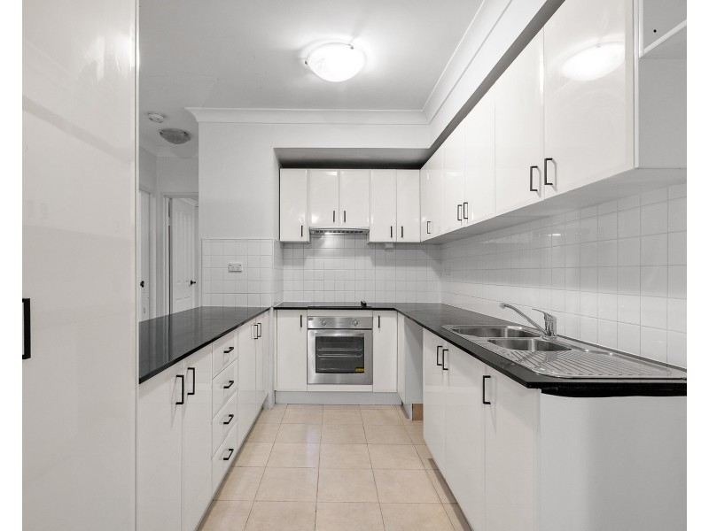 8/16 Oxford Street, Blacktown NSW 2148