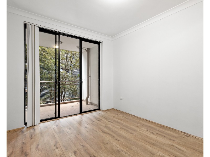 8/16 Oxford Street, Blacktown NSW 2148