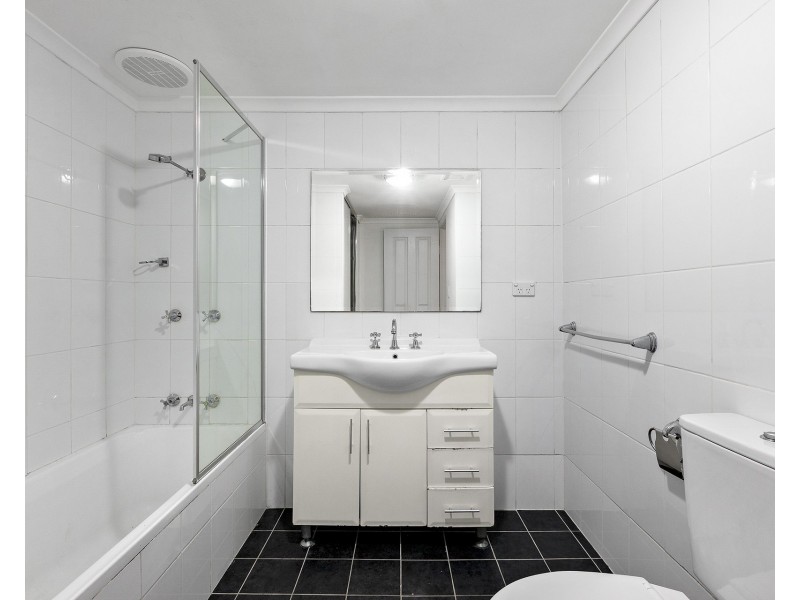 8/16 Oxford Street, Blacktown NSW 2148